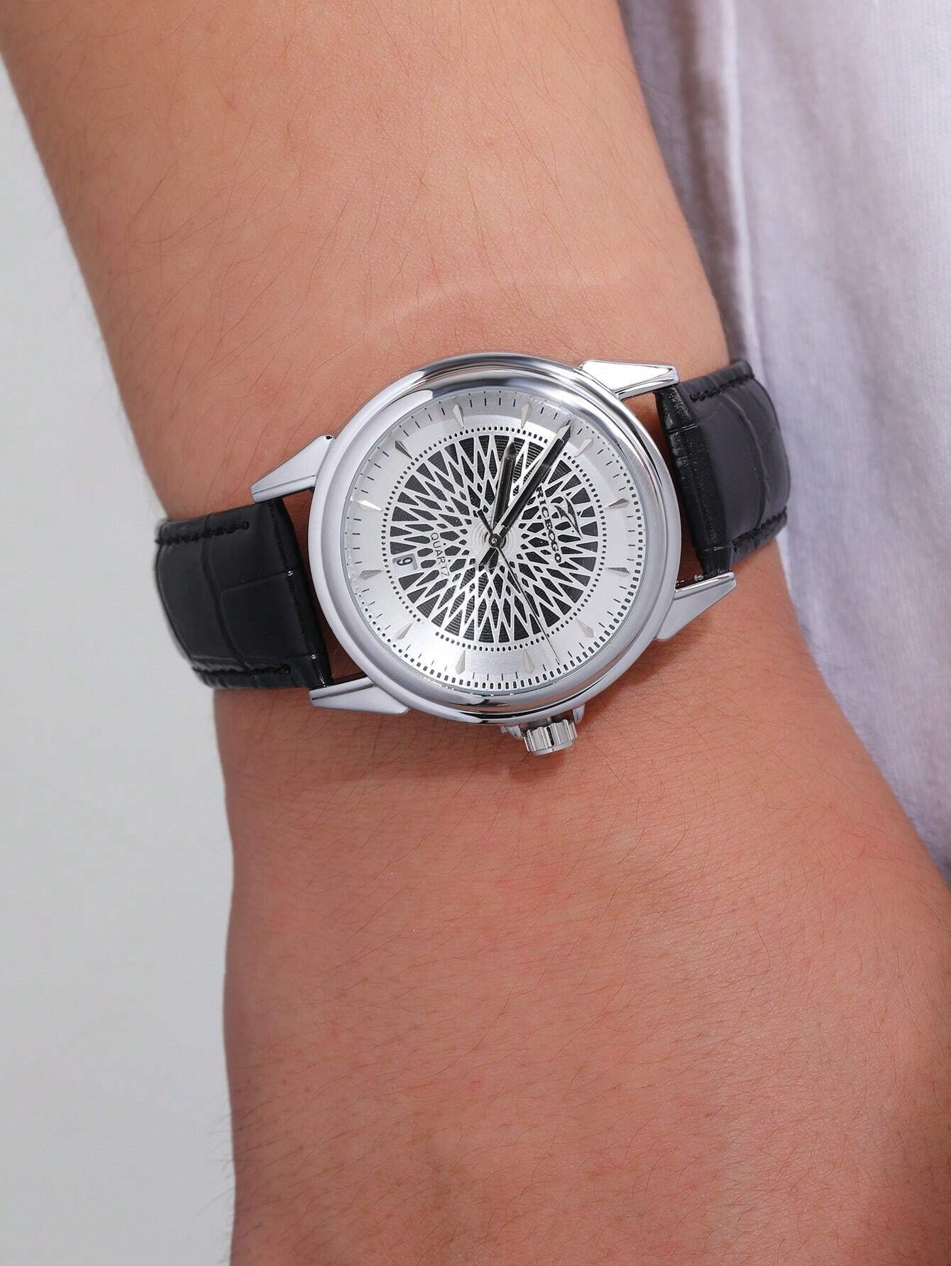 RICECGO Men's Classic Quartz Leather Strap Watch