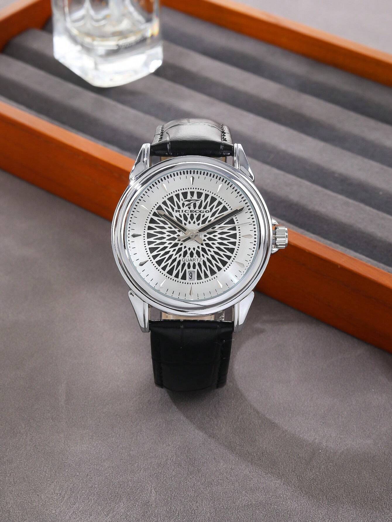 RICECGO Men's Classic Quartz Leather Strap Watch